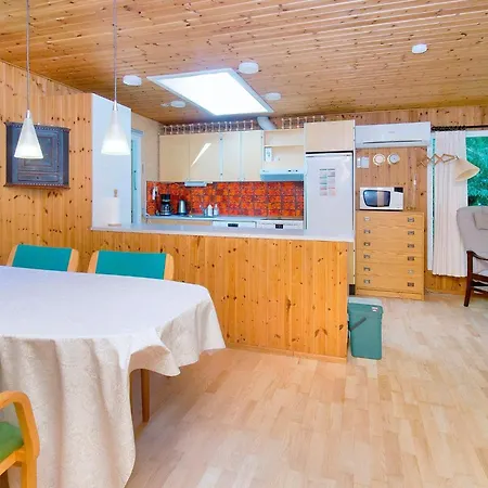 Nyaraló Four-bedroom In 2 *